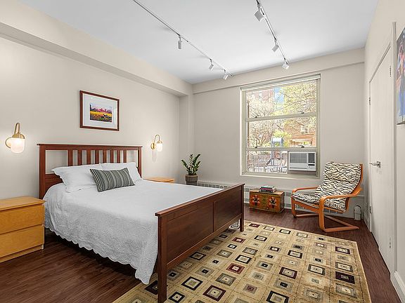 5th image of 80 La Salle St APT 2G