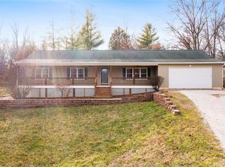 26420 Ridgetrail Dr, Warrenton, MO 63383