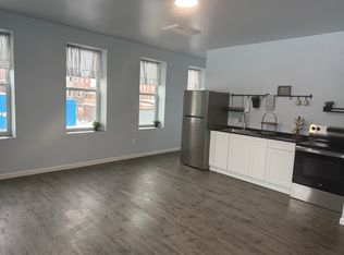 97 Maple St #2A, Holyoke, MA 01040