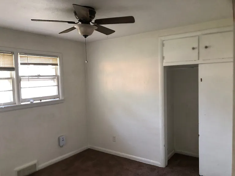 303 W Geneseo St #A — Photo 2