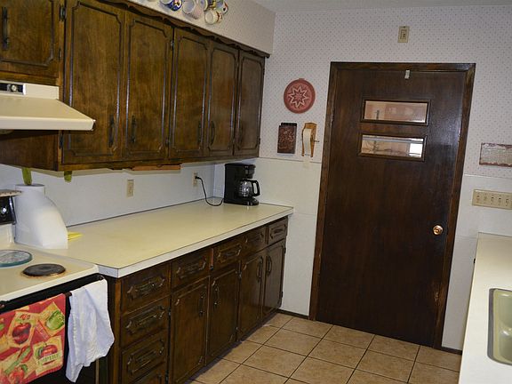 5th image of 1416 6th Ave