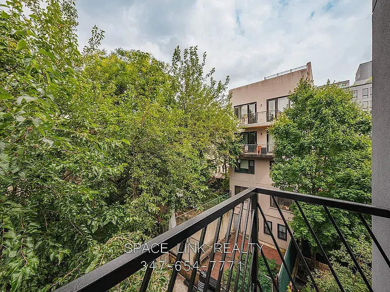 177 Montrose Ave #4B — Photo 7