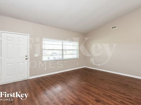 2nd image of 925 Hood Ave NW