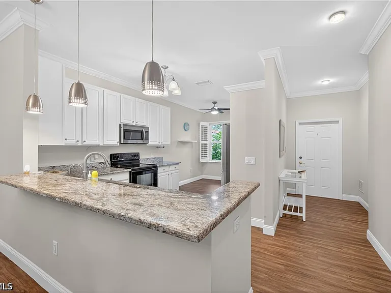 14214 Manchester Dr — Photo 10