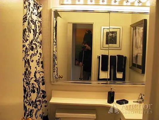 Rented by Anchor Associates | media 36