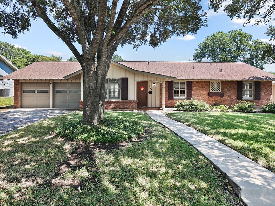 1st image of 3219 Oakleaf Dr