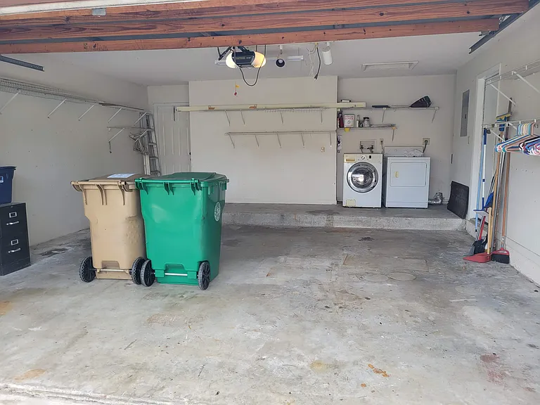 5881 Chester Ln — Photo 43