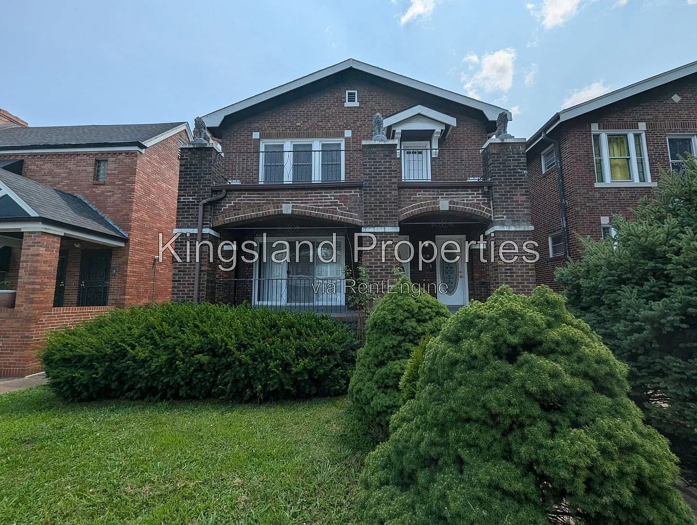 2 bed, 1.0 bath, 1350 sqft, $1,300 — Photo 1