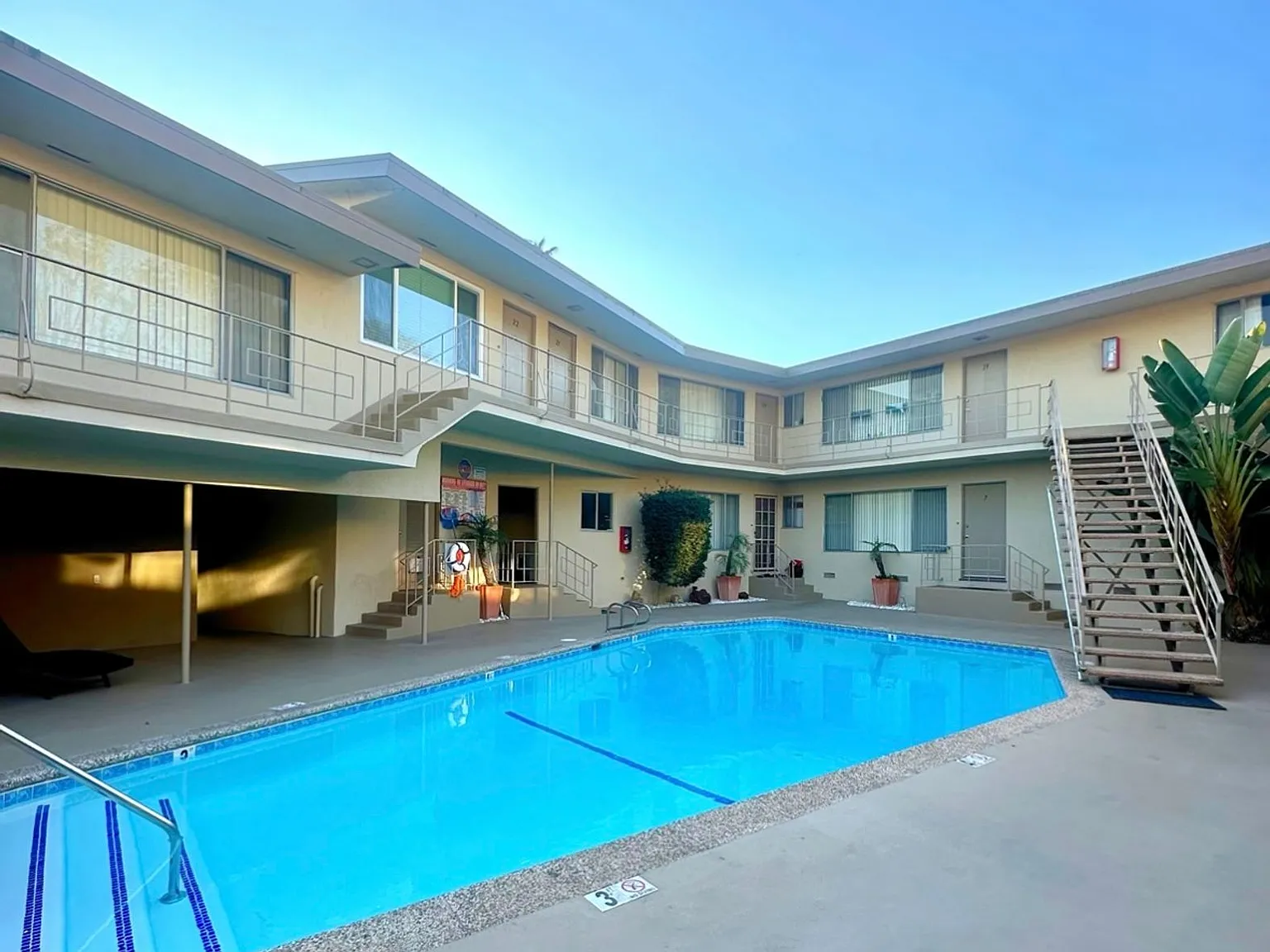 Villa Park Estates Apartments — Photo 2