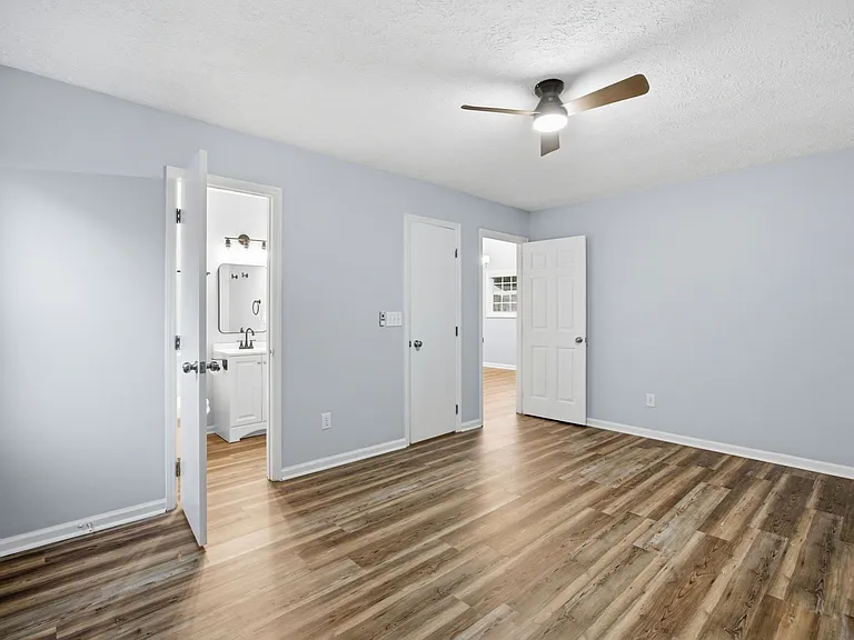 630 Varsity Dr — Photo 22