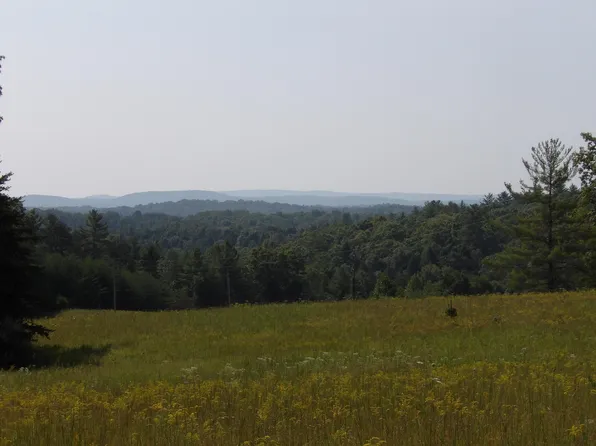 243 Mountain View Dr #19, Deer Lodge, TN 37726