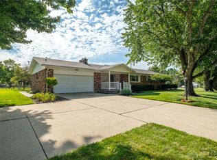 2250 Banyon Dr, Dayton, OH 45431