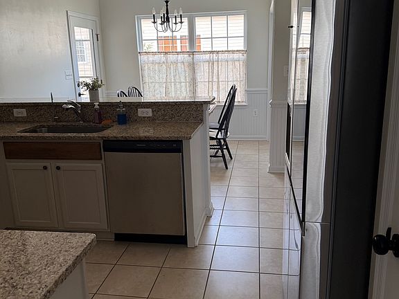5th image of 29442 Glenwood Dr #1