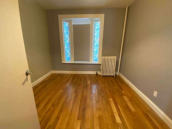 5th image of 92 Woodruff Ave APT 1