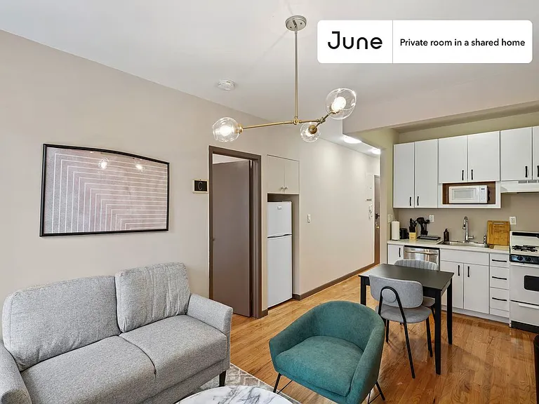 1521 York Ave #C — Photo 3