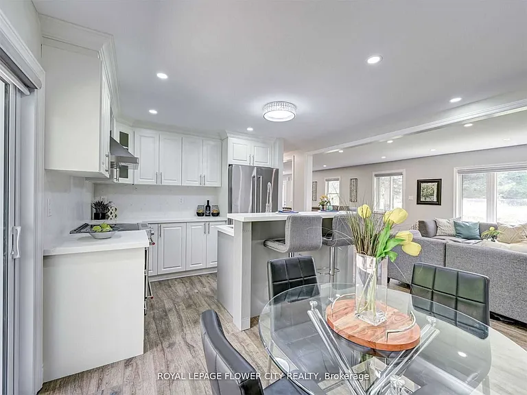 5263 Trafalgar Rd — Photo 14