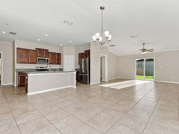 5th image of 204 Archcliffe Point Pl