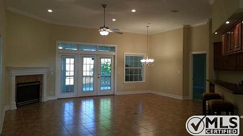 4th image of 2102 Montebello Ct