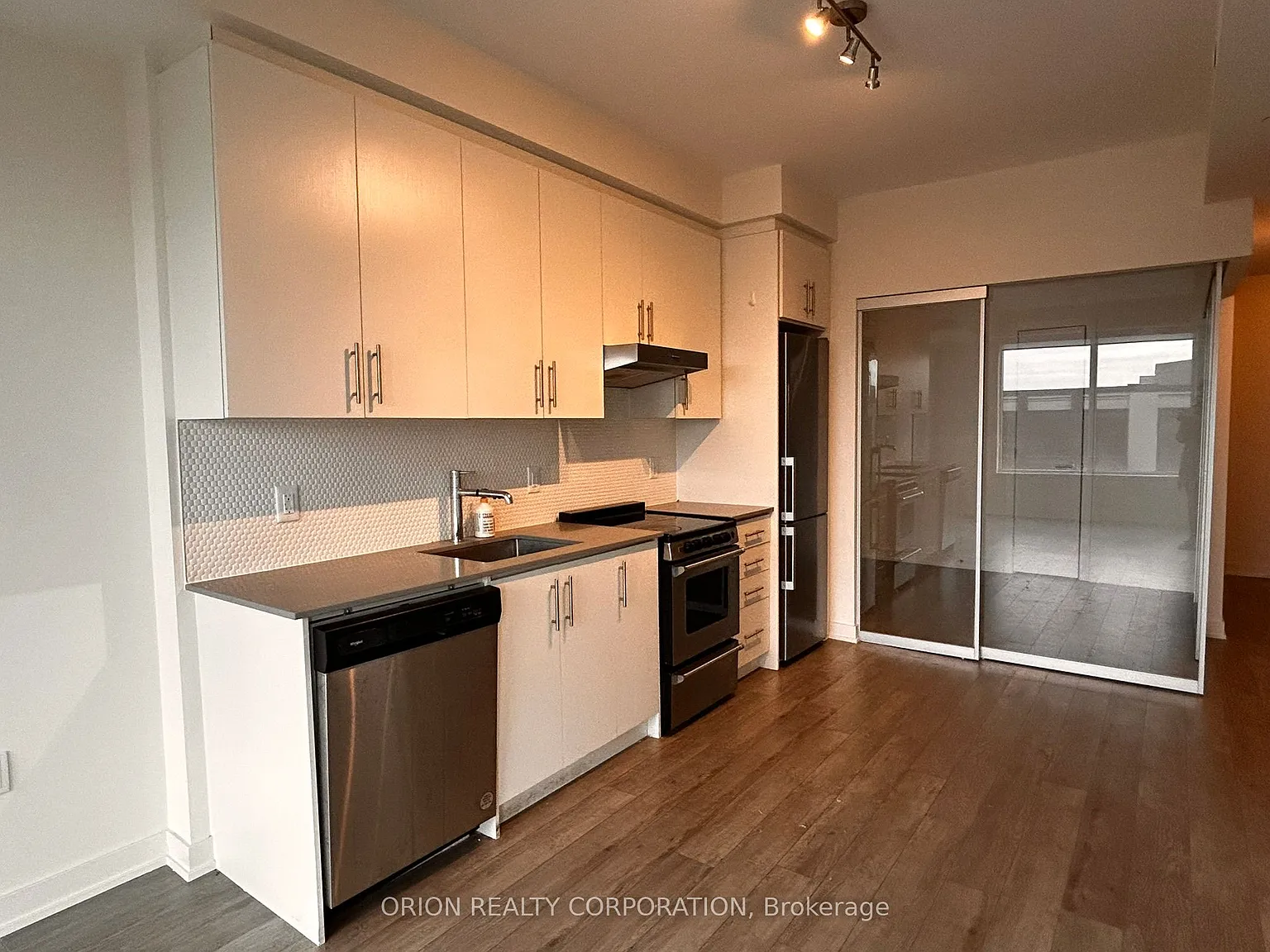 2 bed, $2,225 — Photo 4