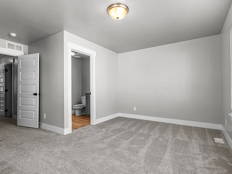 VALO at Olive Plaza Bedroom