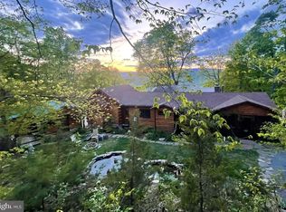 1742 Settlers Valley Way, Lost City, WV 26810