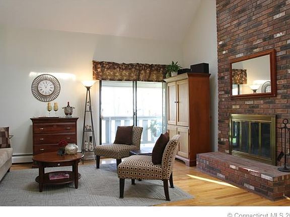 5th image of 6 Eastwood Dr