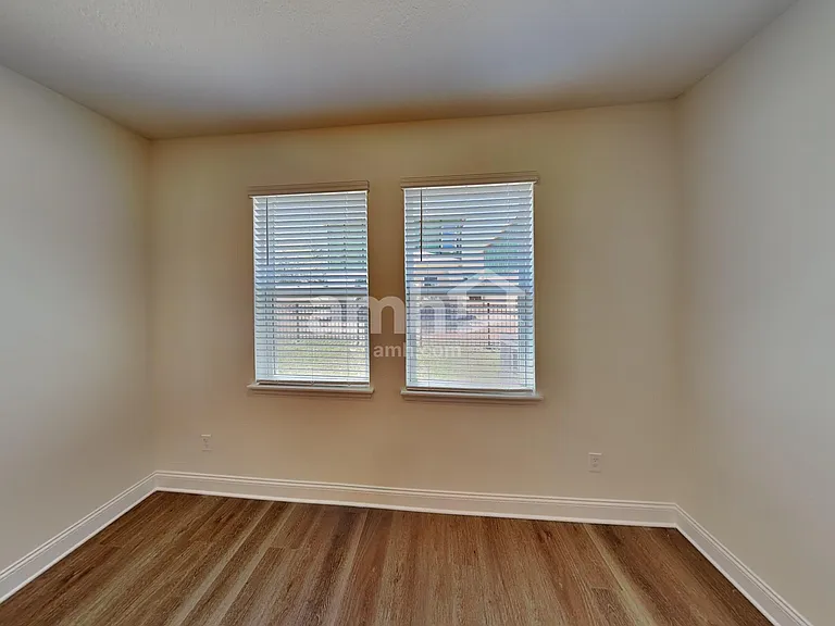 1015 Grafton Ridge Dr — Photo 6