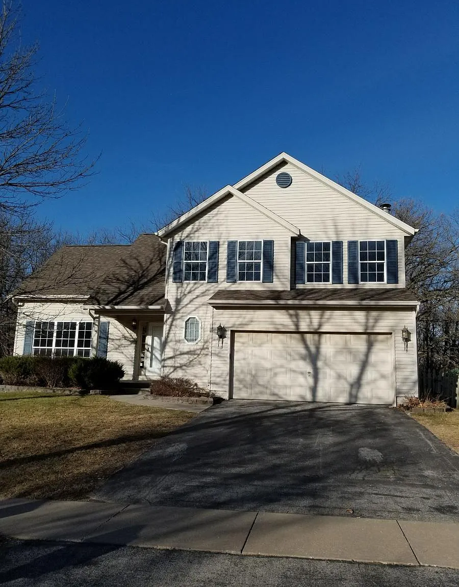 4 bed, 3.5 bath, 1832 sqft, $2,550 — Photo 1