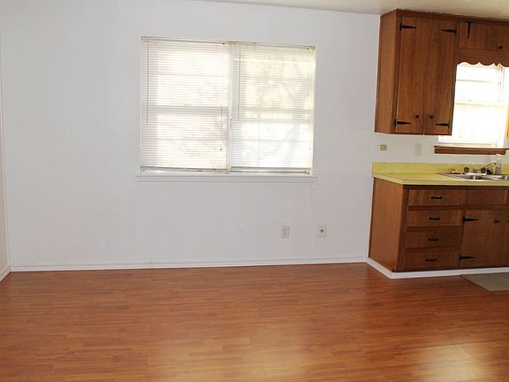 3rd image of 4804 Bonny Dr
