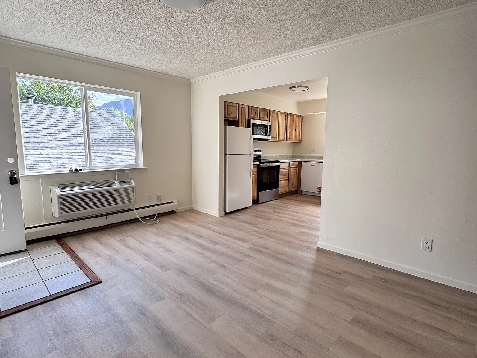 GMR - 736 Bennett Avenue # 4 - 4 — Photo 3