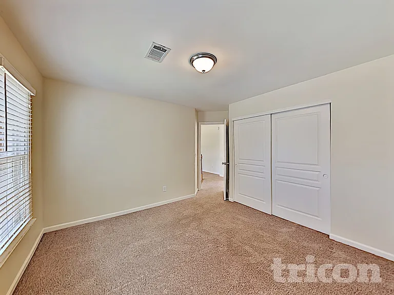 1267 Buckingham Cir — Photo 15