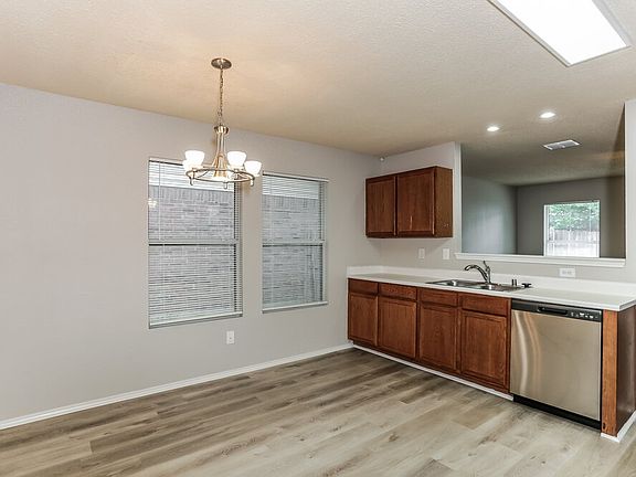 5th image of 4228 Golden Horn Ln