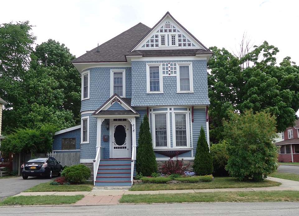 1st image of 614 Pickering St