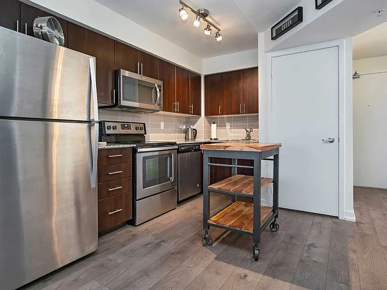 1420 Dupont St #615 — Photo 5