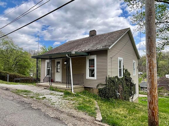 3rd image of 350 Oak St