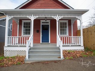 219 11th St, Oregon City, OR 97045