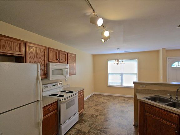 4th image of 2302 Yy Sidney Porter Dr