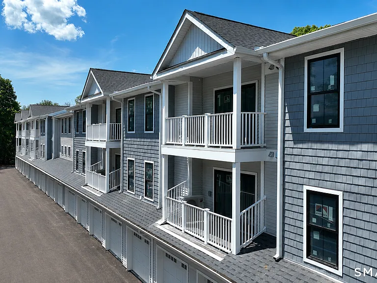 12 School St #2 — Photo 1