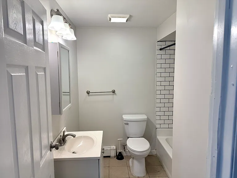 280 3rd St #2 — Photo 6