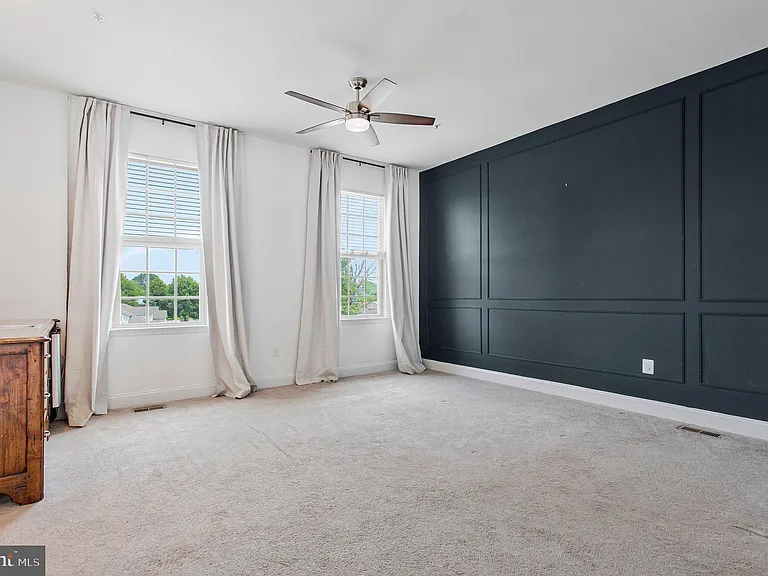 703 Skippers Ln — Photo 21