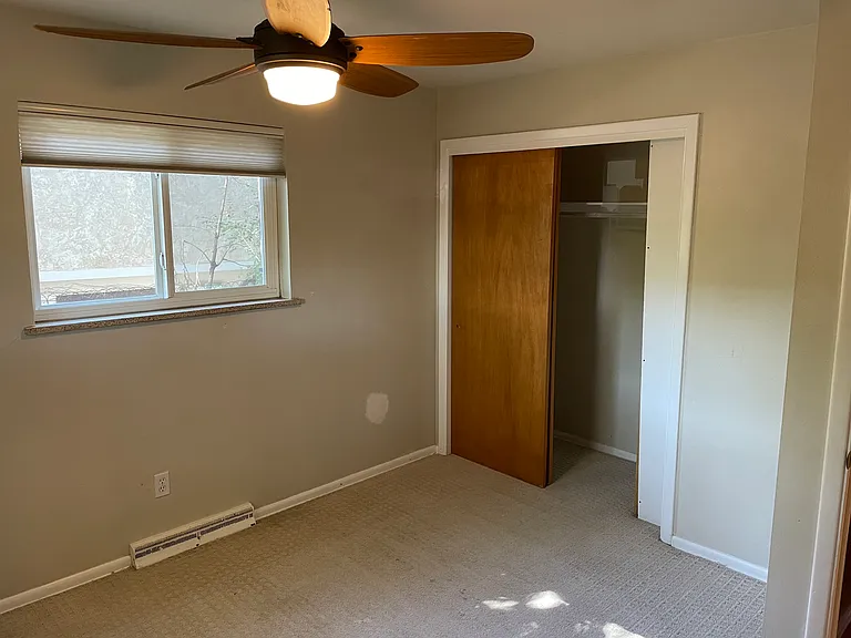 880 Alpine Ave — Photo 5