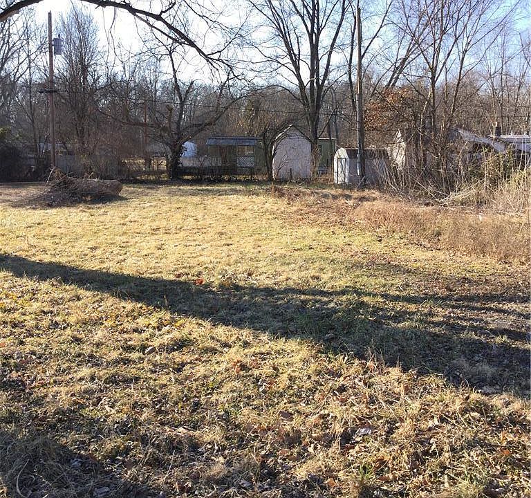 1st image of 1918 Rose Ln