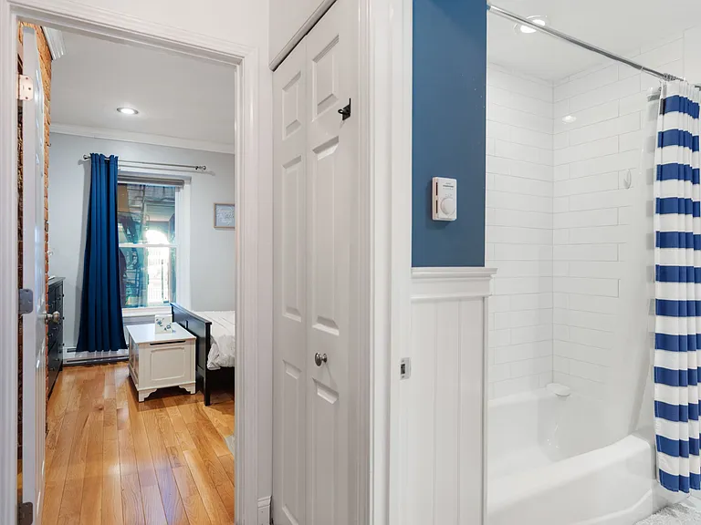 38RA Charter St #2 — Photo 12