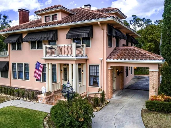 347 E 3rd Ave, Mount Dora, FL 32757