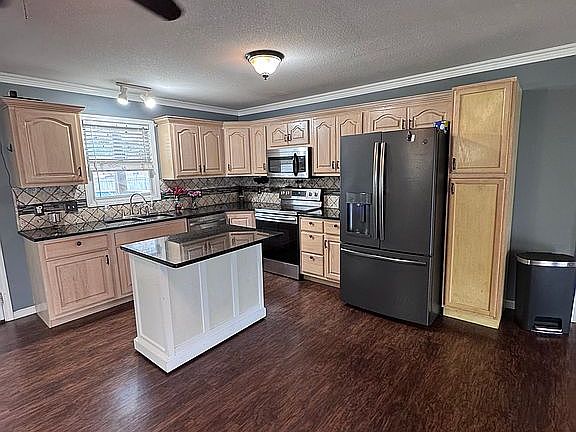 5th image of 207 Linda Dr