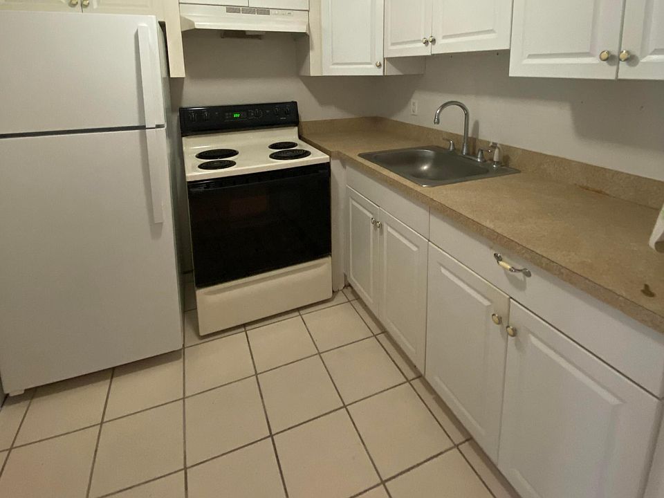1st image of 152 CAMDEN G