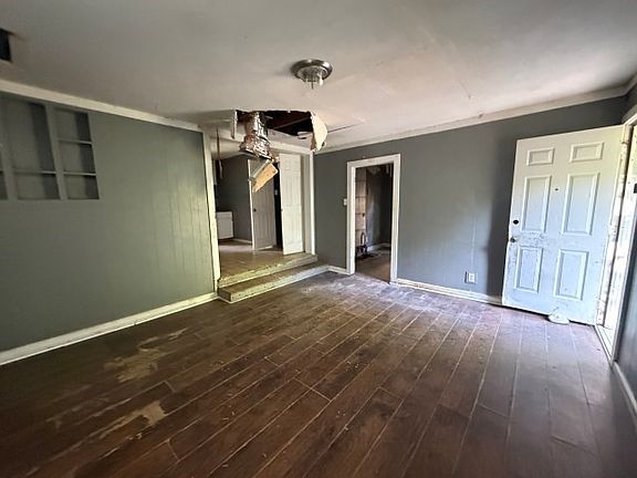 4th image of 4113 Avenue N