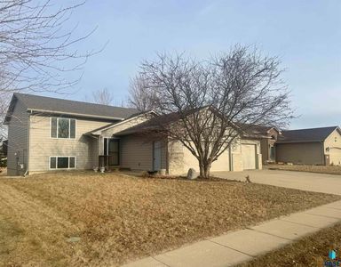 2505 N Vincent Ave, Sioux Falls, SD, 57107