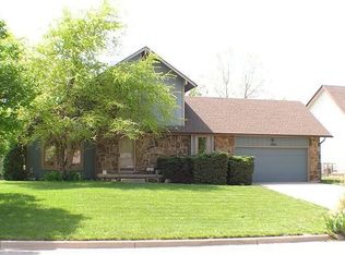1902 S Capri Cir, Wichita, KS 67207