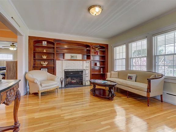3rd image of 45 Reid Ave